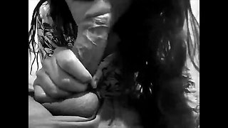 MI VECINA BIENE DE NOCHE