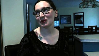 Bettie Bondage – Boss Blows You Behind Wife’s Back