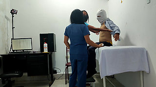 It Happened at the Clinic!! a Female Doctor and Nurse Seduce a Patient. They Fuck Him on the Stretcher