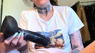 Creamy Orgasm on a Big Dildo