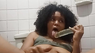 Fingering and fucking my wet pusy with my 18 cm dildo