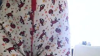 Young Amateur Girl Stripping and Masturbating Cam