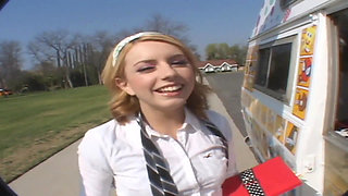 Beautyful wet pink slit of chick expects wide open for giant pole screw it