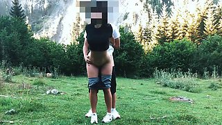 Sexy Slim Bubble-assed Hiker Tempts a Stranger To Fuck Her Hard In the Lap Of Nature