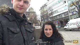 Hunt4k. fellow witnesses gf screwed on sofa for fat stack of cash