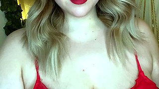 Big boobs milf masturbates with her dildo