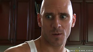 Mommy Got Chores With Johnny Sins, Kianna Dior - Brazzers
