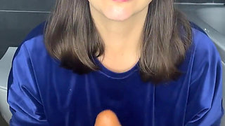 Ur Stepmommy Masturbate and Piss on Her ️