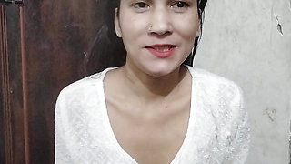 School girl ko kapde badalte dekh liya