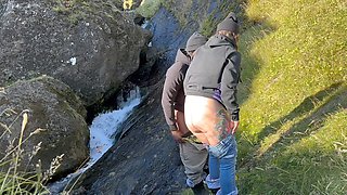 Outdoor fun with tattooed girl Kasiekxxx at Uxafótafoss