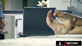 Twenty-one sextury - perfect big boobed Sasha Rose tempts her boy with her legs to get fucked anally!