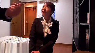 Japanese secretary meets her new boss