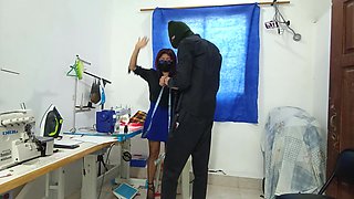 Lazy Man Can't See a Woman