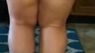 Amateur BBW Kristin with glasses masturbates