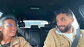 sexe dans la voiture a la station de lavage