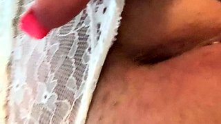 AMATEUR CHUBBY PLAYS WITH PUSSY BIG BOOBS