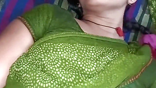 Indian neighbor bhabhi fucked by daver when husband was in duty,Hot sexy Indian bhabhi romance
