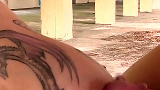 Sexy tattooed big boobs chick squirts at the end