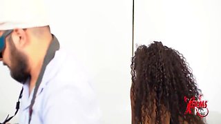 Gran Culo In Morena De Mirada Felina Y Es Enganada Para Pasar Casting Con Peruano Cachondo 10 Min