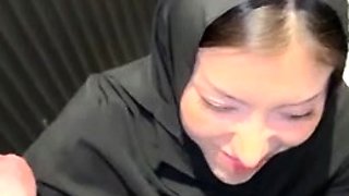 Ruth Lee Porn - Hijabi Babe's Dirty Secret - A Public