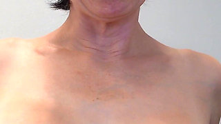 Happy Thanksgiving GILF Neighbor - the Inappropriate Gift E17 - MILF Stella