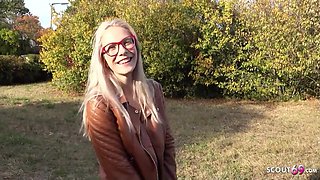 Fit Blonde Glasses Girl Pickup And Talk To Casting Fuck - Vivi Vallentine