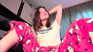 Amateur shemale tranny facialized after a blowjob