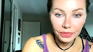 Hot brunette from squirt masturbating on webcam