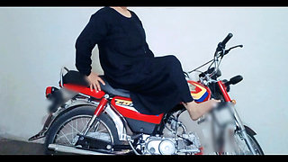 Bike rider girl first time meeting with boyfriend new model honda Bike 2025 model