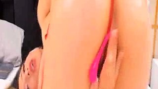Sexy Babe Inserting Pink Dildo Till Cum