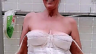 Cheerful Housewife Lukerya: When the Renovation Is Finished, the Magic of the Feet Begins