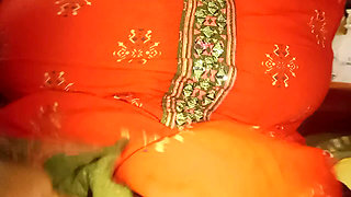 I Caught Aunty Books and Squeezed Her and Put My Finger Inside Her Pussy and It Was so Good