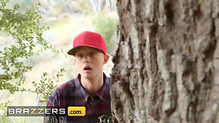Avery Black & Zoey Sinn take turns on farm guy in wild 3some action
