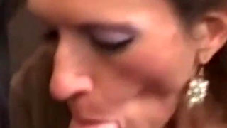 The Secretary Is Late to Make Amends and Gets Fucked by the Boss.