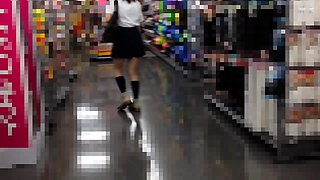 Latin amateur teen in store hidden cam HD 2