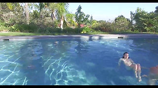 The Great Challenge of Lesbian Supermodels!! - (challenge #07)