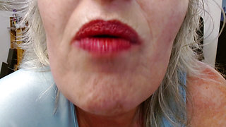 1248 Giantess type offering from stunningly hot older woman DawnSkye1962