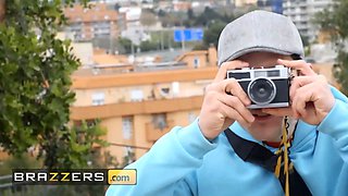 Jada Sparks gets her shaved pussy pounded by a tourist while Jordi el Nino Polla watches in public