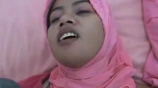 Beautiful Widow Hooded Malang