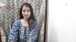 Makan malkini ko ghar me akale dekh kar pel diya