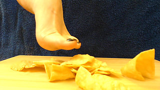 ASMR crush chips barefoot toes soles