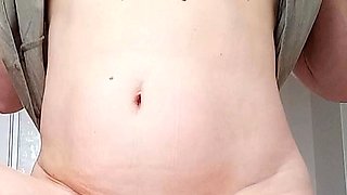 Big boob brunette masturbates on webcam