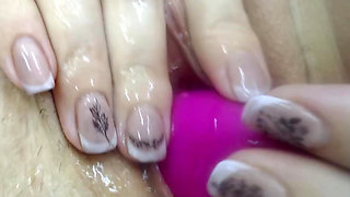 Her Pussy Got Wet Getting Orgasm and Squirting, Close-up