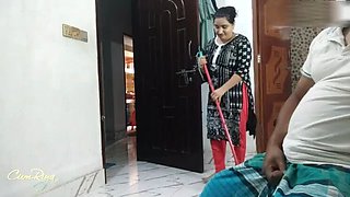 Indian maid gets flashed by dude's dick
