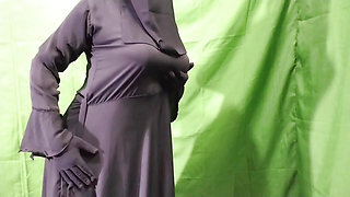 Indian burqa wali talking dirty and masturbating