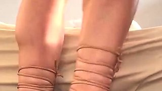 Amateur Foot Fetish Girlfriend Sucks and gives a Footjob