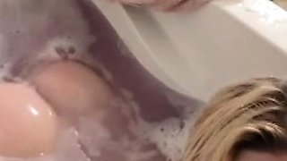 Katie Simrell – Bubble Bath