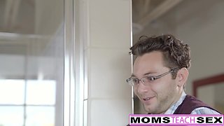 Lucky son fucked stepmom Alexis Fawx, then young Lily Ryder