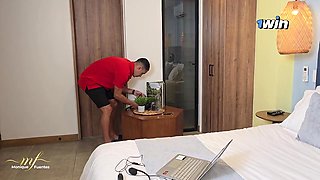 Spic stepmom Monique Fuentes porn story