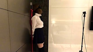 Amateur Asian gives amazing blowjob